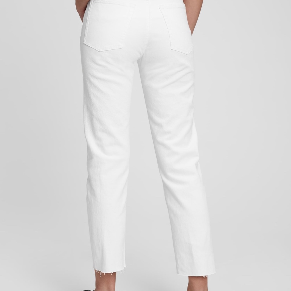 GAP High Rise Cheeky Straight Jeans with Washwell White Size 27, 27R NWT